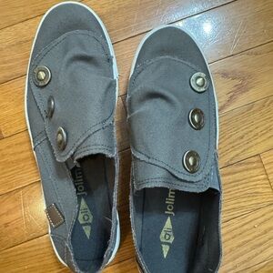 Tres Jolie Accessories Gray Sneakers
